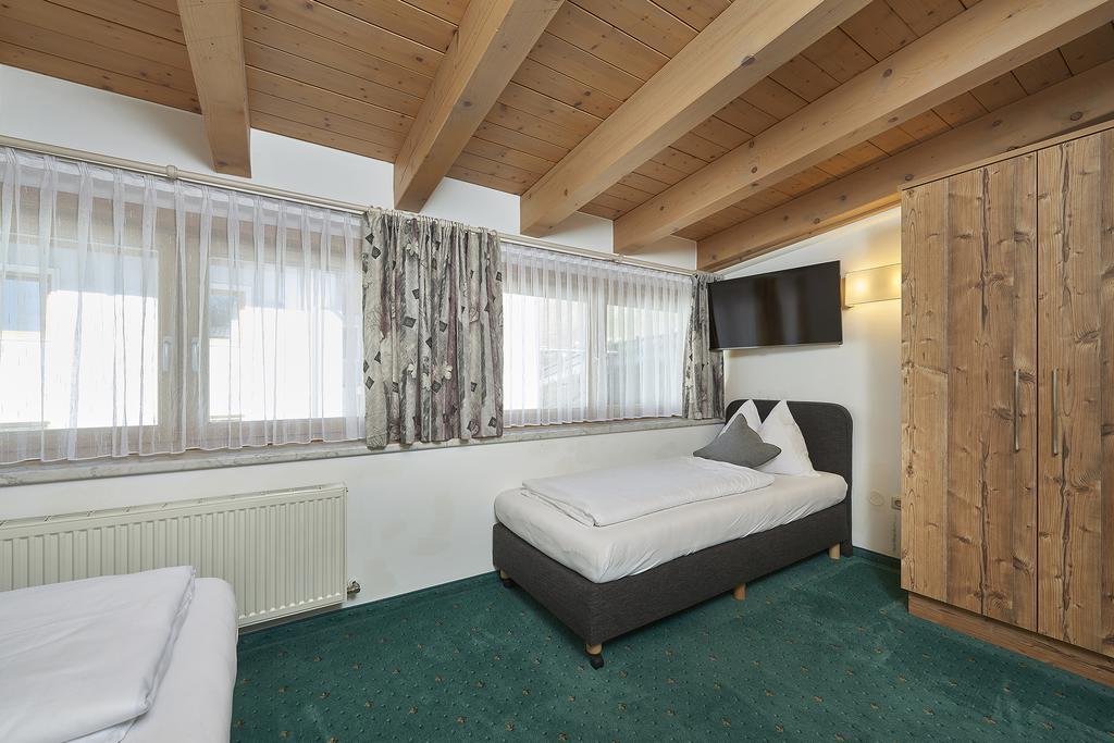 Landhaus Zirmhof Saalbach-Hinterglemm Esterno foto